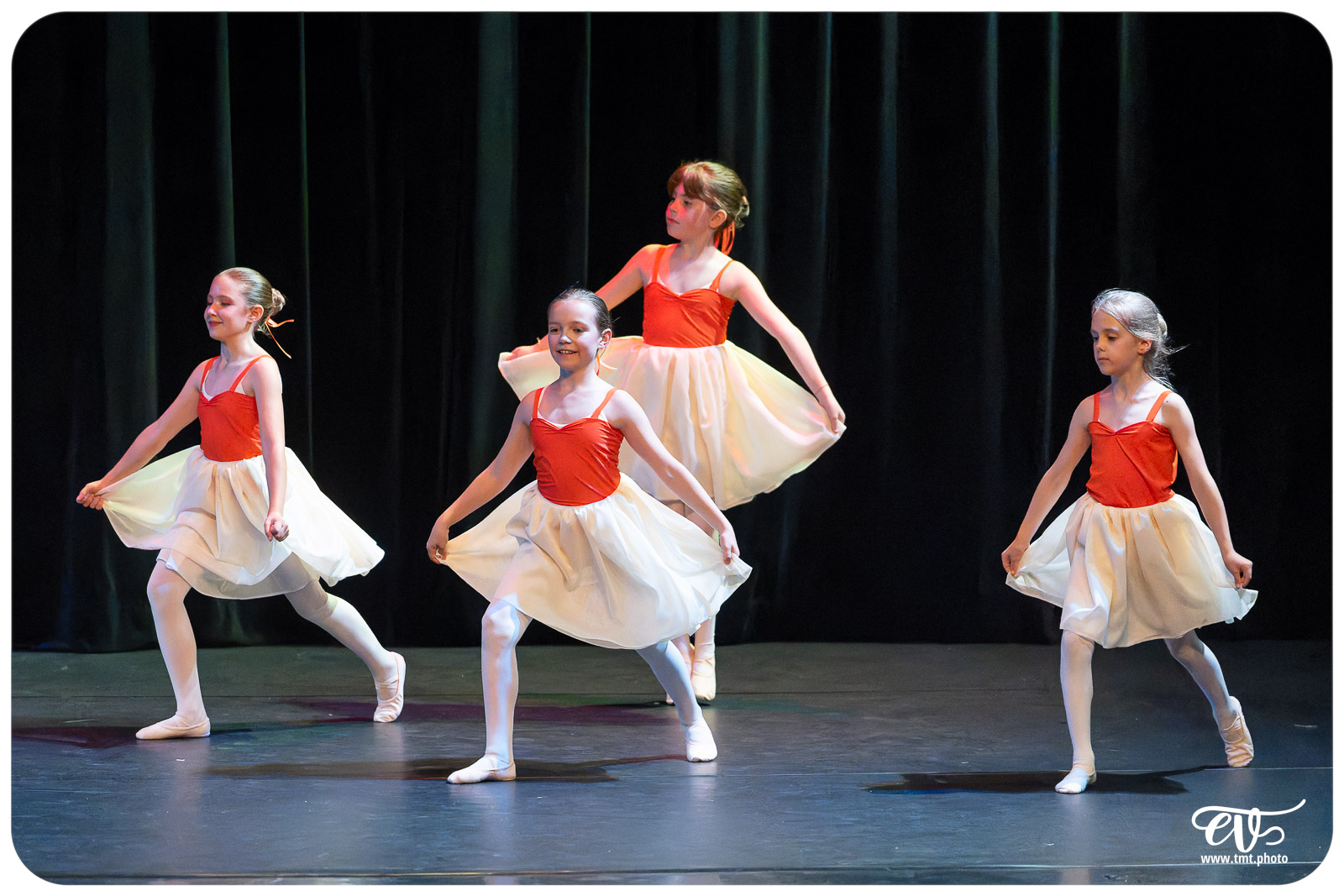 ECOLE DE DANSE CÉCILE ADAMOW